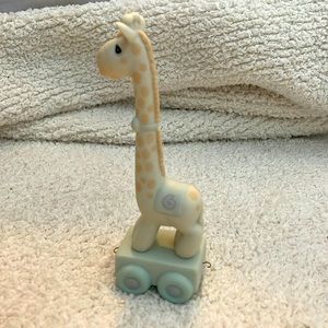 1985 Precious Moments “Keep Looking Up”#6